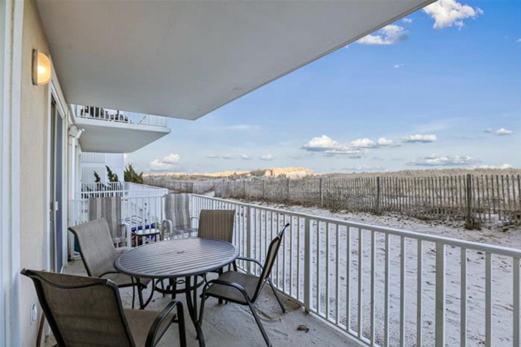 Adagio Villa Ocean City Room photo